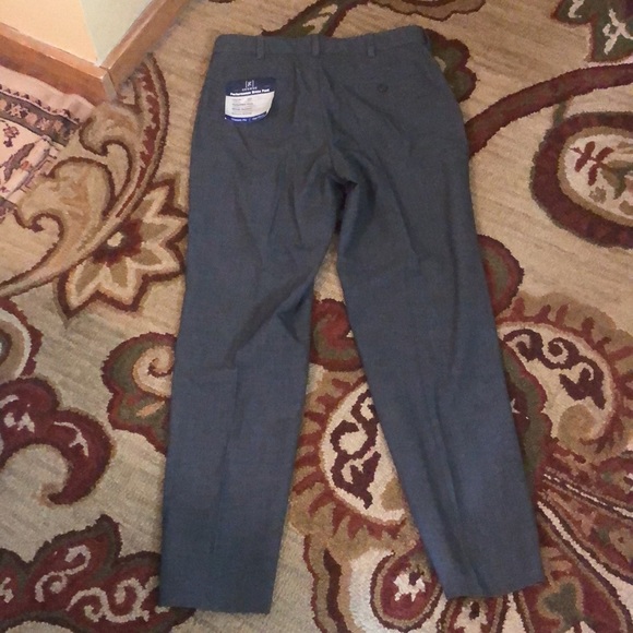 GEORGE Size 30W 30L Performance Dress Classic Fit
Stretch Wrinkle Resistant NEW - Picture 3 of 15